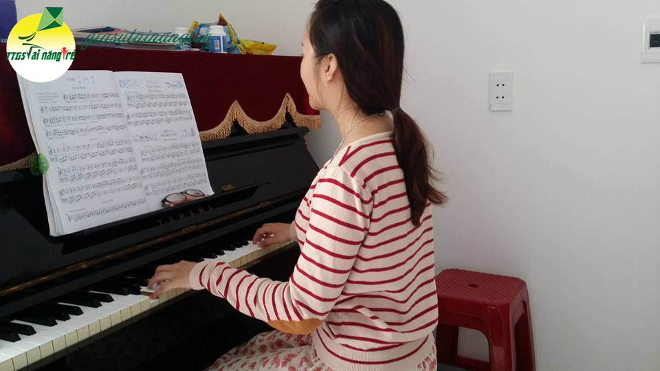 hoc piano guitar tai nha