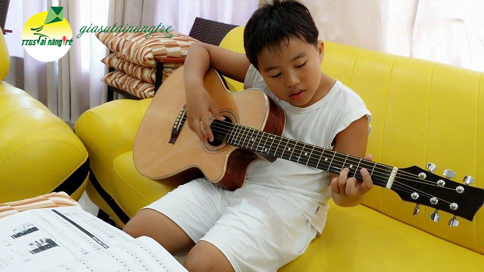 DAY GUITAR PIANO TAI NHA