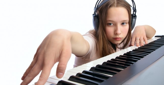 Có nên học đàn Piano trên đàn Organ?