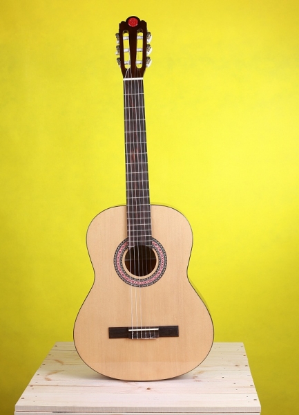 Cách chọn đàn Guitar Classic tốt