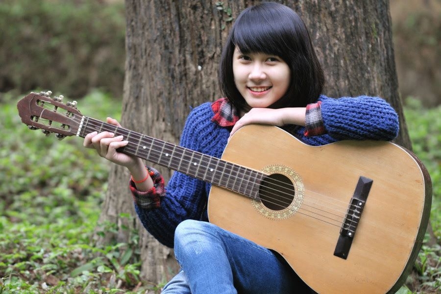 Liên hệ Gia sư đàn Guitar tại nhà